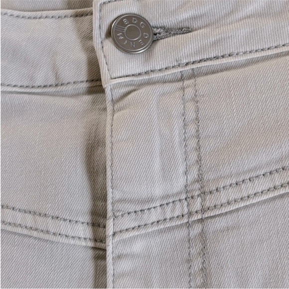 BDG Urban Outfitters Light Cream Jean Shorts - Picture 3 of 9